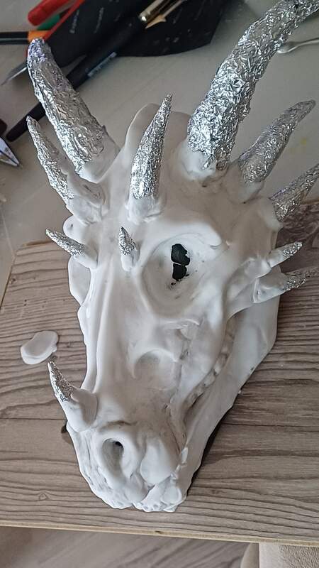 dragon skull art sculpture  