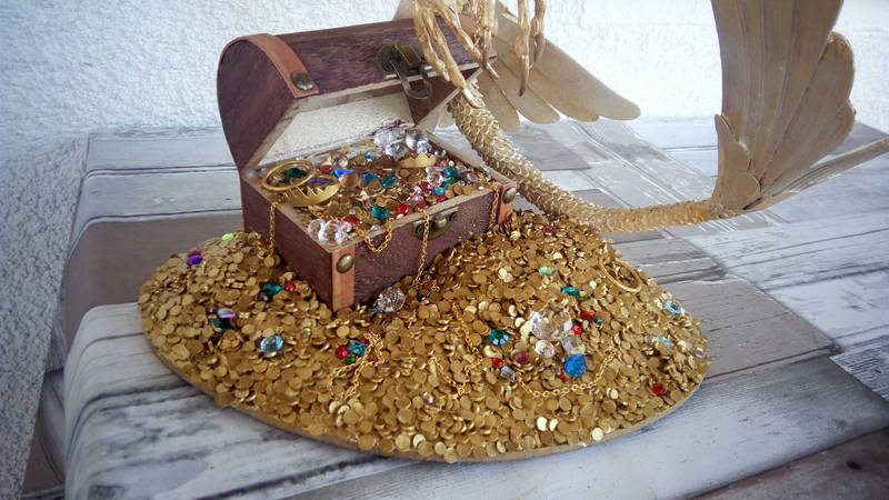 sculpture art bird treasure  Treasure all done :)